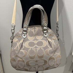 Coach+Dust bag Poppy 🔹Signature Satchel Crossbody 🔹Includes 19”x15” dust bag